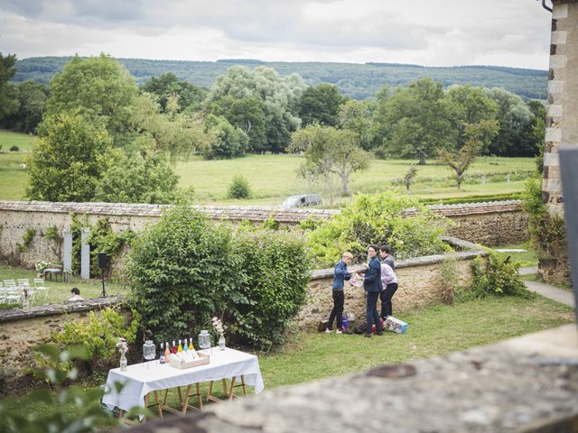 Le mariage de Emma et Laurian à Bourges, Cher 27