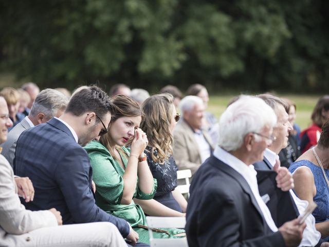 Le mariage de Emma et Laurian à Bourges, Cher 53