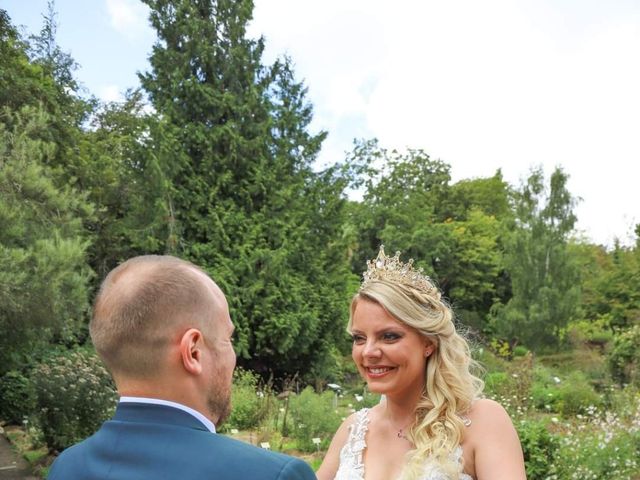 Le mariage de  Aurélien  et Marie-line à Caen, Calvados 10