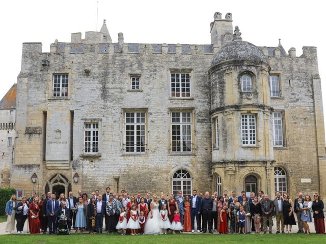 Le mariage de  Aurélien  et Marie-line à Caen, Calvados 43