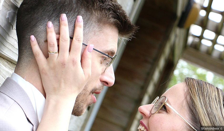 Le mariage de Nicolas et Laura à La Chapelle-Hermier, Vendée