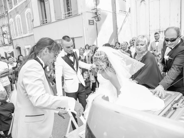 Le mariage de Fabien et Andréa à Pertuis, Vaucluse 13