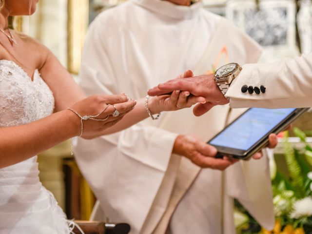 Le mariage de Fabien et Andréa à Pertuis, Vaucluse 23