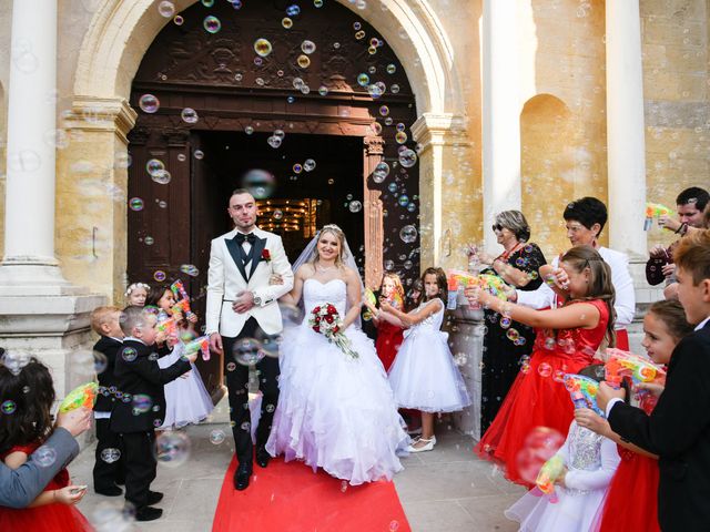 Le mariage de Fabien et Andréa à Pertuis, Vaucluse 28