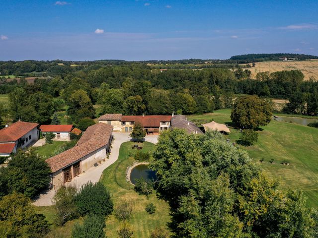 Le mariage de Adrien et Valentine à Sandrans, Ain 2