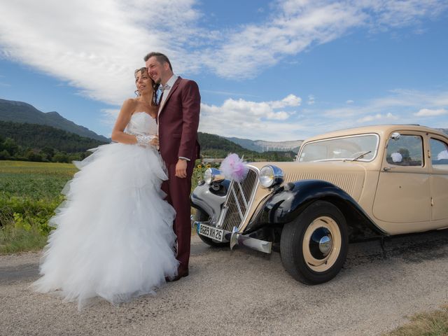 Le mariage de Thibeault et Nadia à Die, Drôme 32