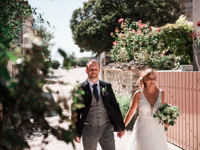 Le mariage de Julien et Marion à Breuillet, Charente Maritime 23