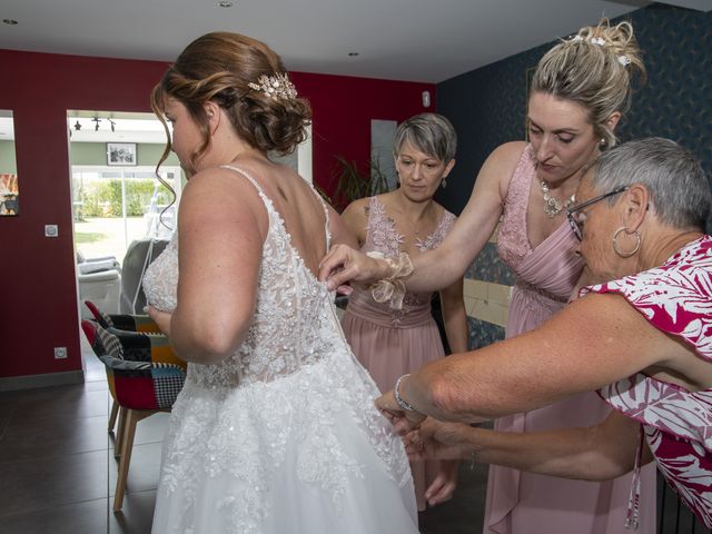 Le mariage de Mickael et Aurélie à Creully, Calvados 12