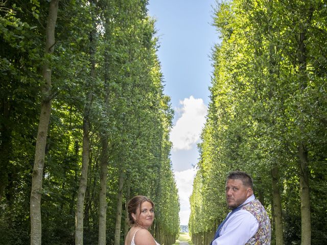 Le mariage de Mickael et Aurélie à Creully, Calvados 24