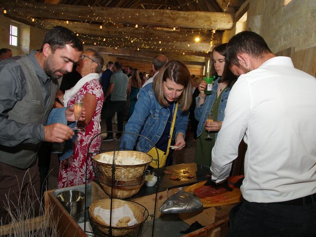 Le mariage de Mickael et Aurélie à Creully, Calvados 28