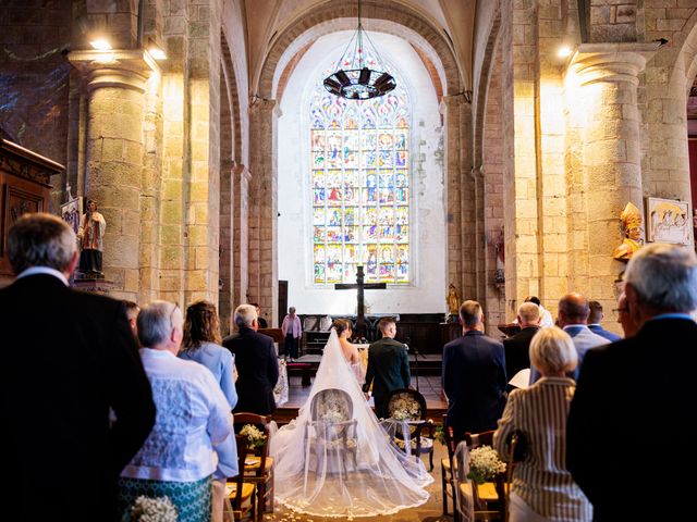 Le mariage de Marc et Manon à Carhaix-Plouguer, Finistère 18