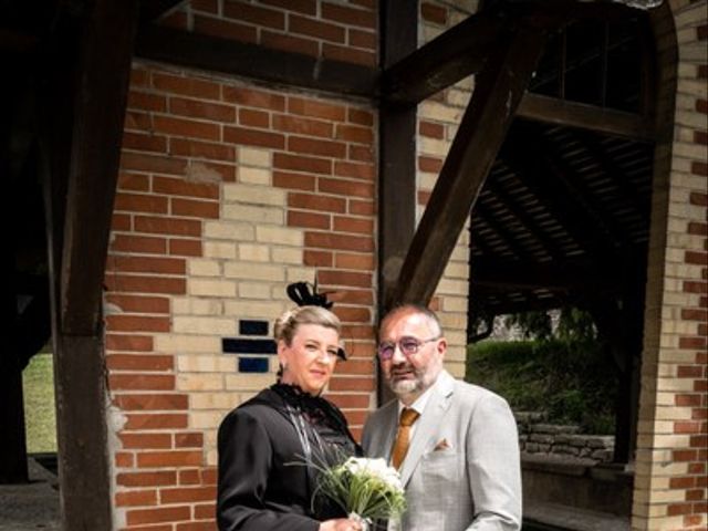 Le mariage de Pedro et Anne-Sophie à Lons-le-Saunier, Jura 28