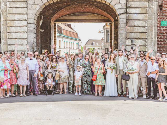 Le mariage de Christopher et Céline à Cantin, Nord 23