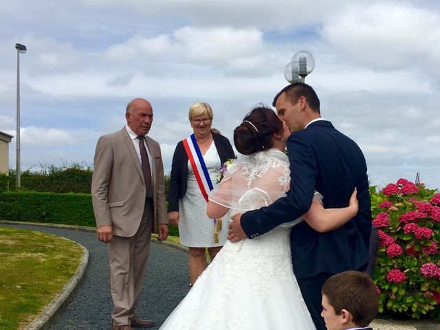 Le mariage de Yohan  et Sandra à Saint-Georges-de-Bohon, Manche 11