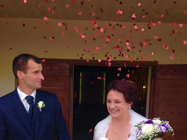 Le mariage de Yohan  et Sandra à Saint-Georges-de-Bohon, Manche 63