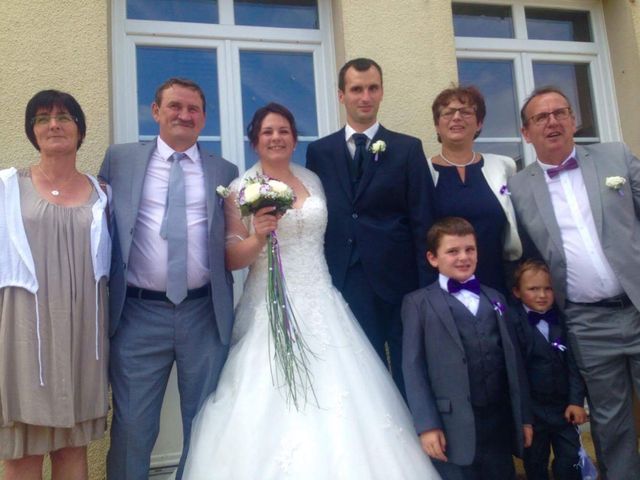 Le mariage de Yohan  et Sandra à Saint-Georges-de-Bohon, Manche 69