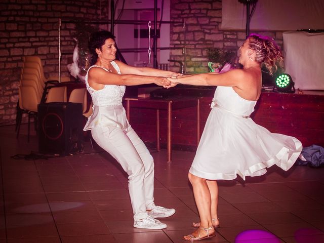 Le mariage de Magali et Nadège à Chaignay, Côte d&apos;Or 7