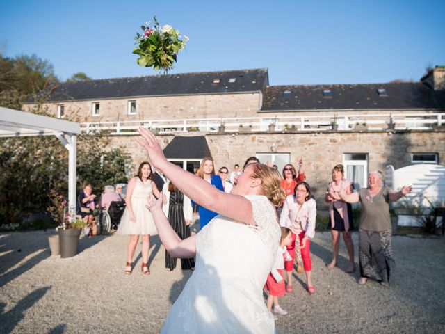 Le mariage de Laurent et Véronique à Guissény, Finistère 29