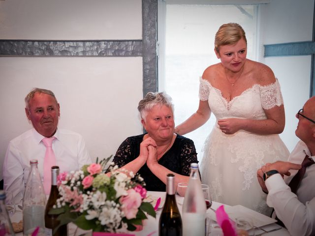 Le mariage de Laurent et Véronique à Guissény, Finistère 42