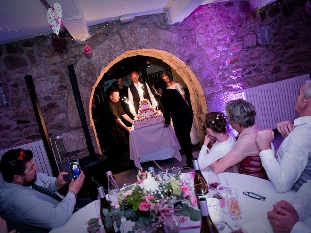 Le mariage de Laurent et Véronique à Guissény, Finistère 48