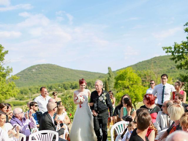 Le mariage de Gaétan et Chloé à Saint-Maximin-la-Sainte-Baume, Var 16