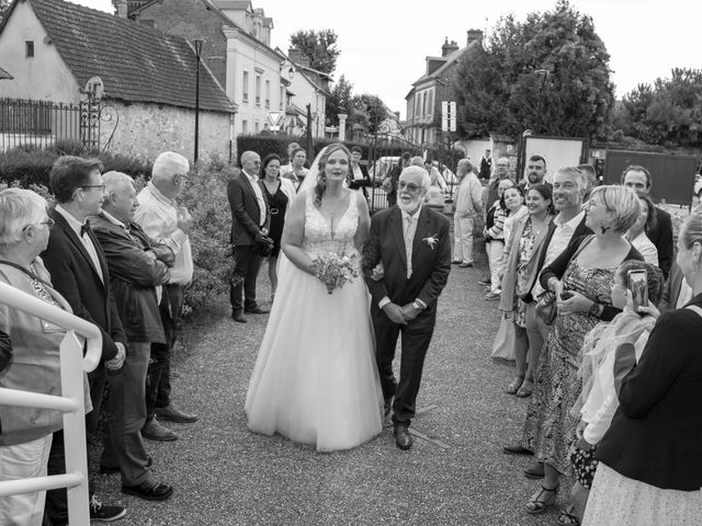 Le mariage de Thomas et Laurianne à La Croix-Saint-Leufroy, Eure 16