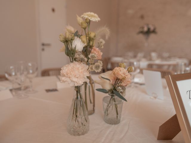 Le mariage de Quentin et Camille à Saint-Savinien, Charente Maritime 35