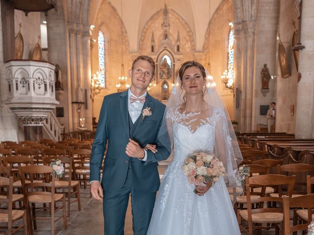 Le mariage de Quentin et Camille à Saint-Savinien, Charente Maritime 92