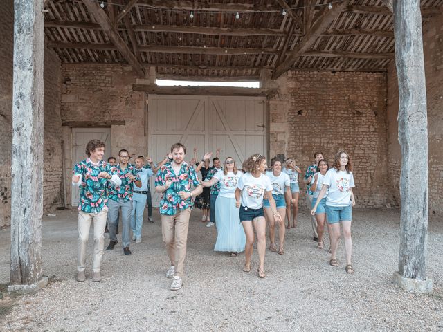 Le mariage de Quentin et Camille à Saint-Savinien, Charente Maritime 104
