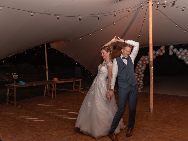 Le mariage de Quentin et Camille à Saint-Savinien, Charente Maritime 137