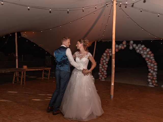 Le mariage de Quentin et Camille à Saint-Savinien, Charente Maritime 139