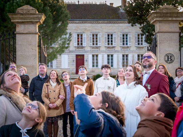 Le mariage de Adrien et Anne à Sainte-Bazeille, Lot-et-Garonne 44