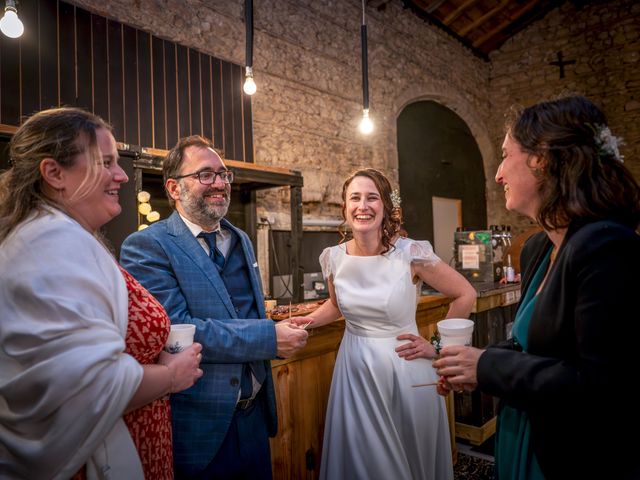 Le mariage de Adrien et Anne à Sainte-Bazeille, Lot-et-Garonne 66