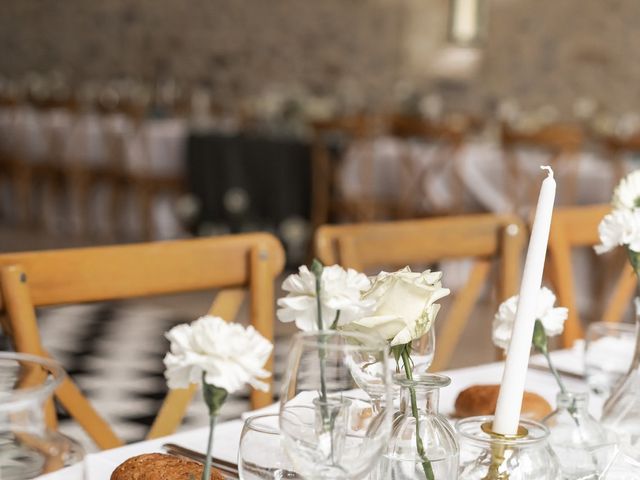 Le mariage de Benjamin et Montserrat à Aimargues, Gard 37