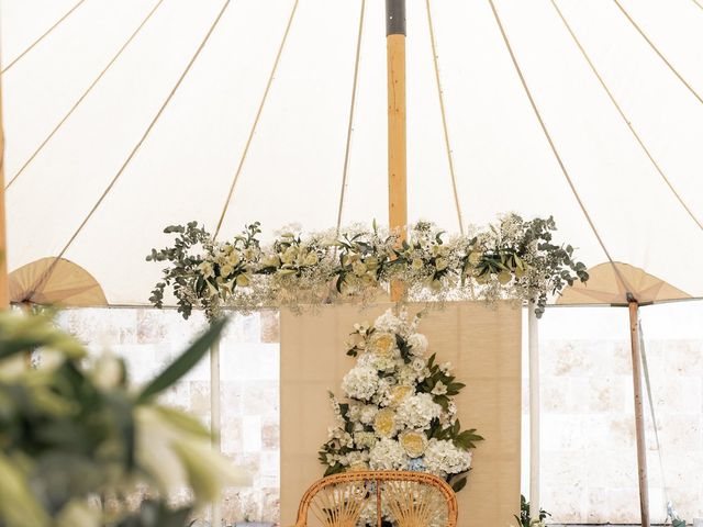 Le mariage de Benjamin et Montserrat à Aimargues, Gard 41
