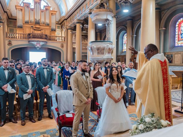Le mariage de Théo et Angélina à Aillas, Gironde 13