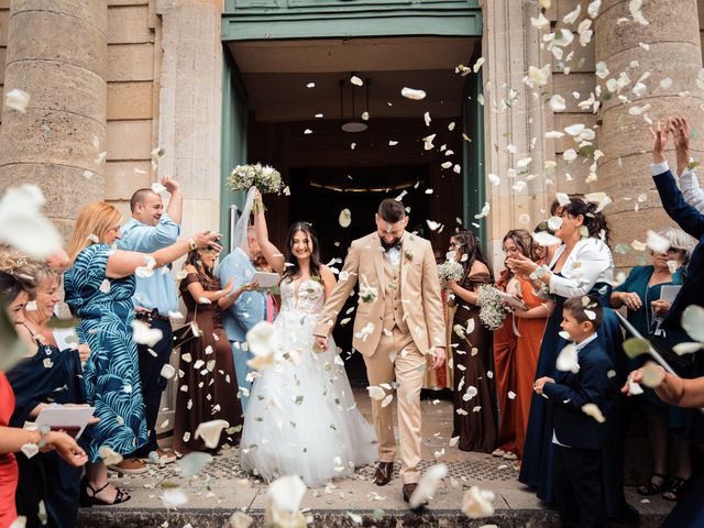 Le mariage de Théo et Angélina à Aillas, Gironde 16