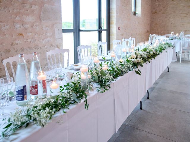 Le mariage de Antoine et Noémie à Merry-sur-Yonne, Yonne 44