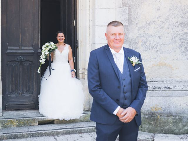 Le mariage de Ludovic et Elodie à Vouillé, Vienne 9