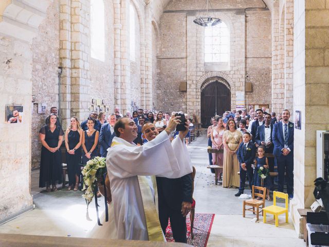 Le mariage de Ludovic et Elodie à Vouillé, Vienne 13
