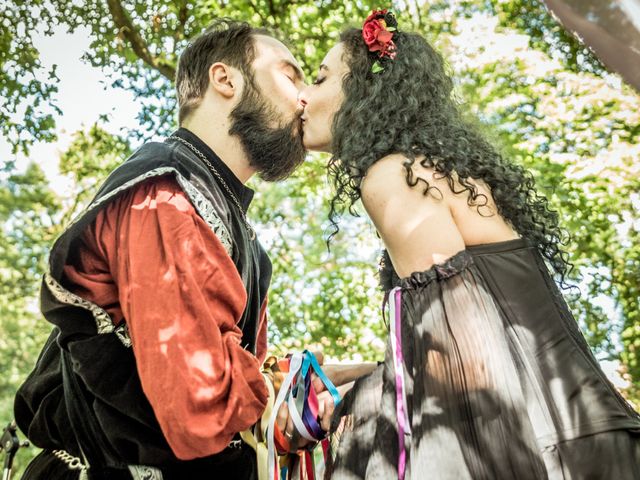 Le mariage de Josh et Laure à Marcilly-d&apos;Azergues, Rhône 16