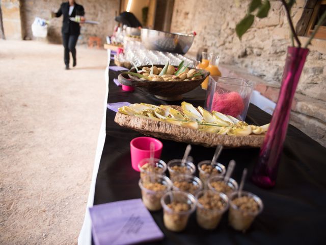 Le mariage de Josh et Laure à Marcilly-d&apos;Azergues, Rhône 19