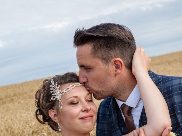 Le mariage de Alexis   et Marina  à Calais, Pas-de-Calais 3