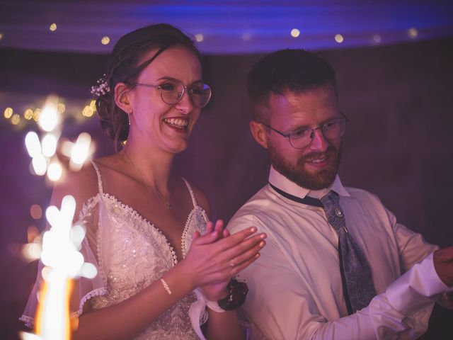 Le mariage de Mathieu et Emilie à Ruffec, Charente 43