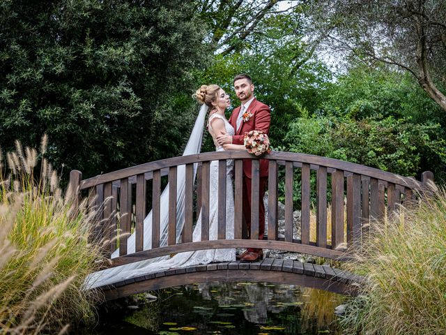 Le mariage de Jeremy et Marine à Saint-Georges-les-Bains, Ardèche 5