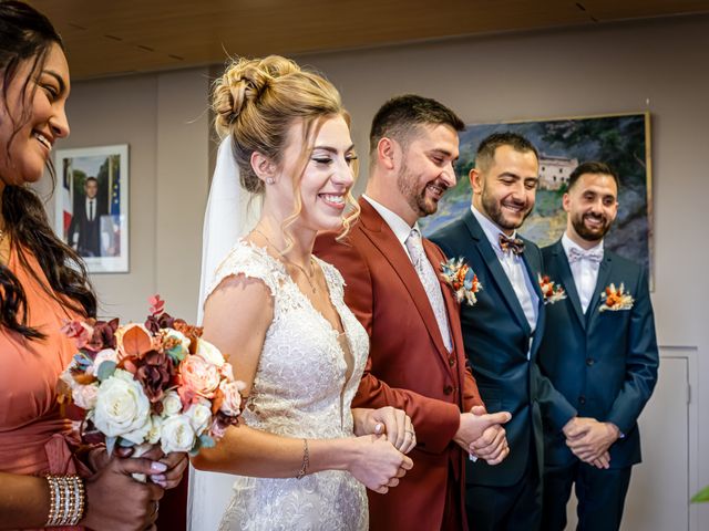 Le mariage de Jeremy et Marine à Saint-Georges-les-Bains, Ardèche 15