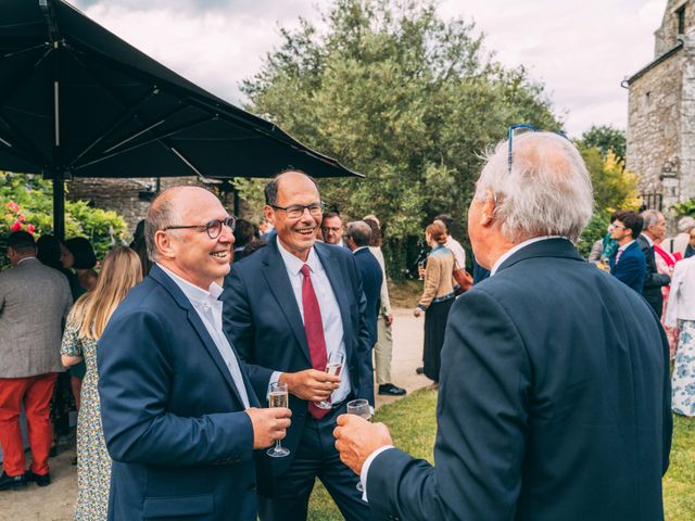 Le mariage de Théau et Daphné à Treffléan, Morbihan 49