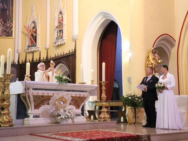 Le mariage de Manuel et Valérie à Bagnols-sur-Cèze, Gard 57