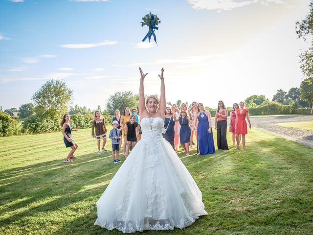 Le mariage de Mickaël et Alexia à Le Vieil-Baugé, Maine et Loire 37