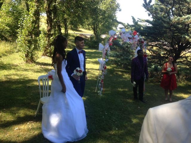 Le mariage de Roger et Cassandra  à Nivolas-Vermelle, Isère 10